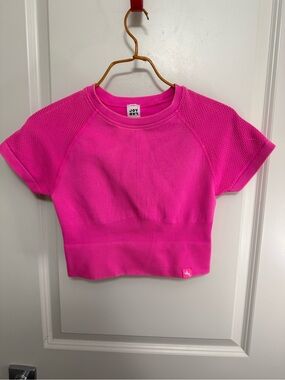 JoyLab Women's Hot Pink Short Sleeve Active Crop Top in size S